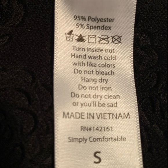 NWT Lularoe Amelia Elegant Black Cherry Rose Embossed A-line Fit & Flare pockets - Picture 13 of 16